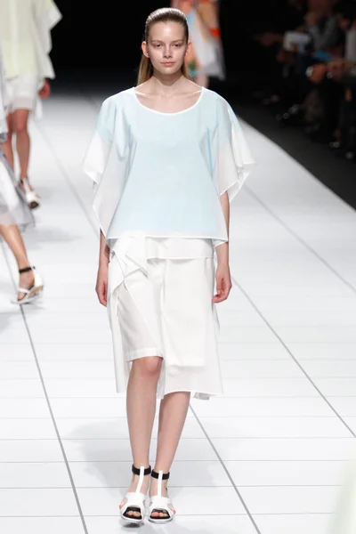 Look 38